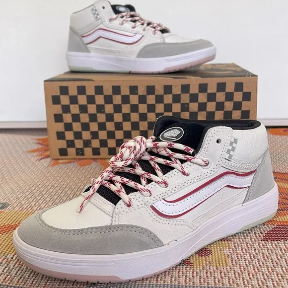 Vans WMNS Zahba Mid Gray/Multi
VN000CBSBGG Sneakers - Picture 15 of 16